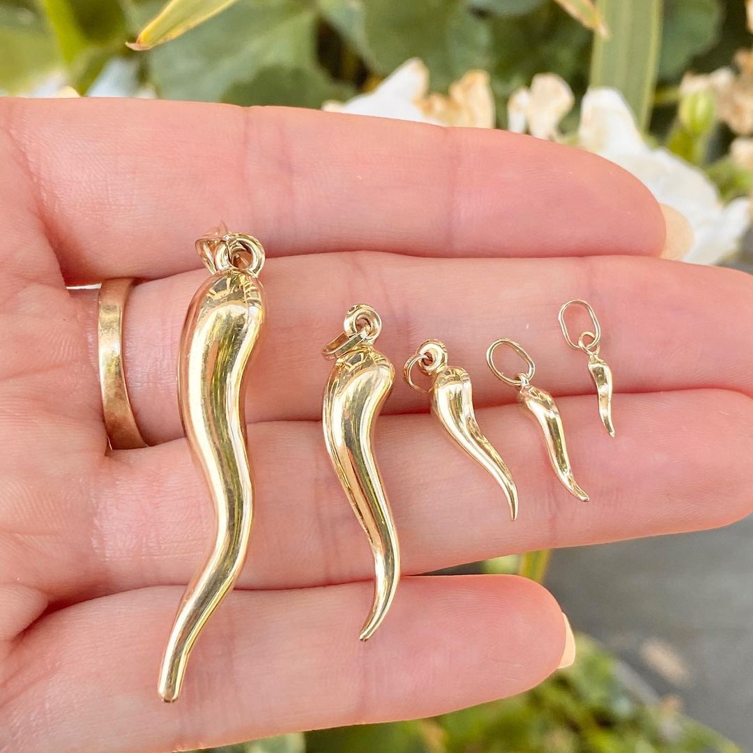 Italian Horn Necklace Meaning: Unveil Its Mystique!