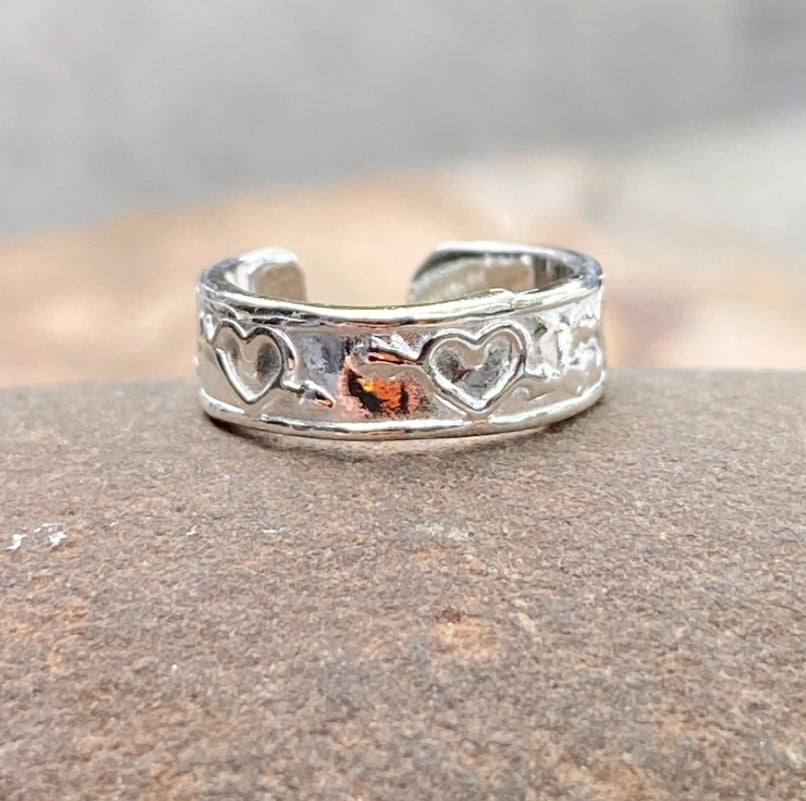 Sterling Silver Heart + Arrow Design Toe Ring