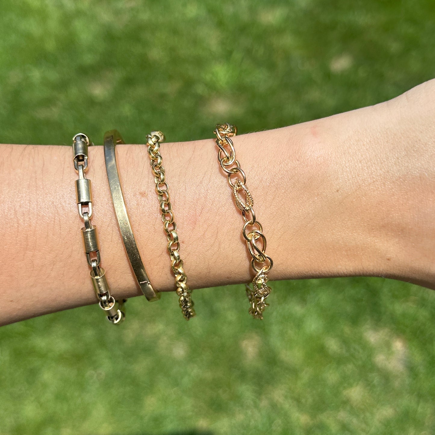 Estate 18KT Yellow Gold Textured + Shiny Rounded Multi Ovals Circle Link Bracelet