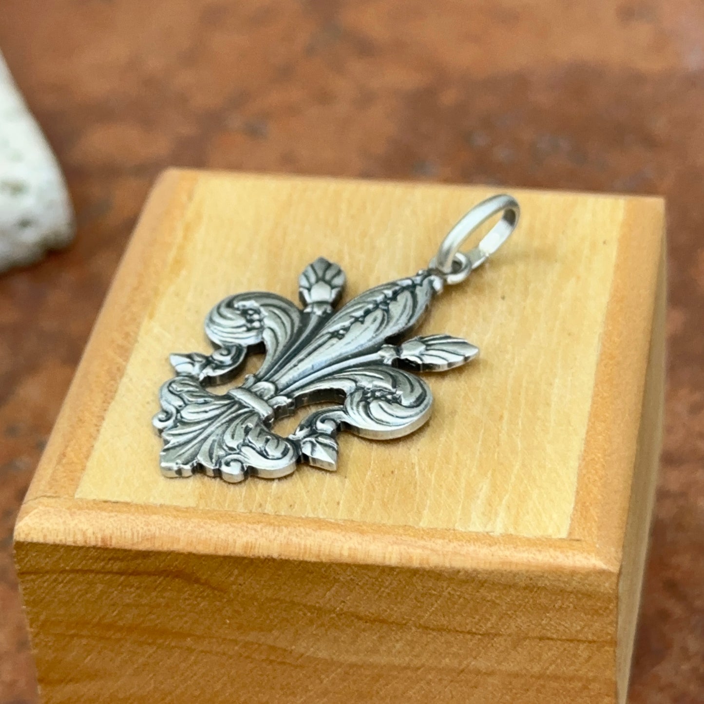 Sterling Silver Antiqued Finish Fleur de Lis Pendant