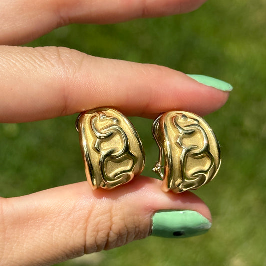 Estate Byzantine 18KT Yellow Gold Raised Chain Link J Hoop Earrings