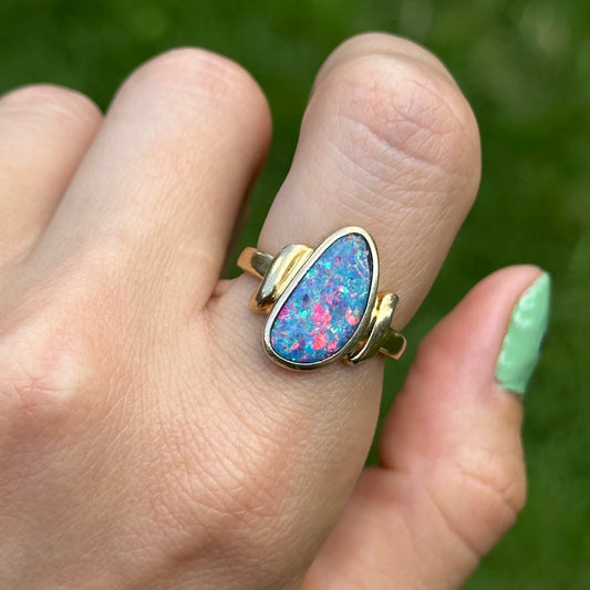 Estate 14KT Yellow Gold Australian Opal Bezel Set Ring