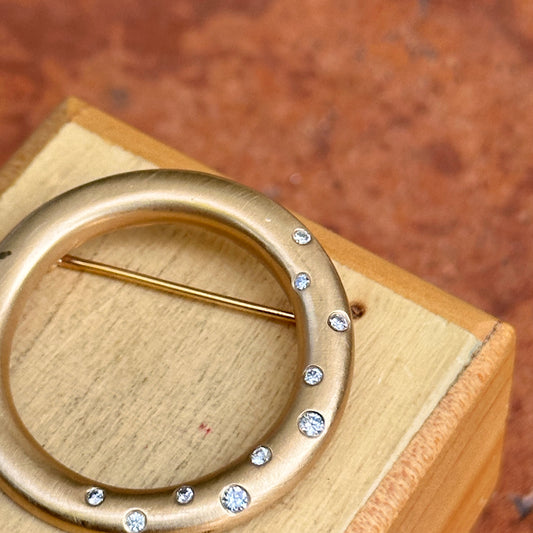 Estate 14KT Yellow Gold Matte Gypsy-Set Diamond Circle Pin Brooch