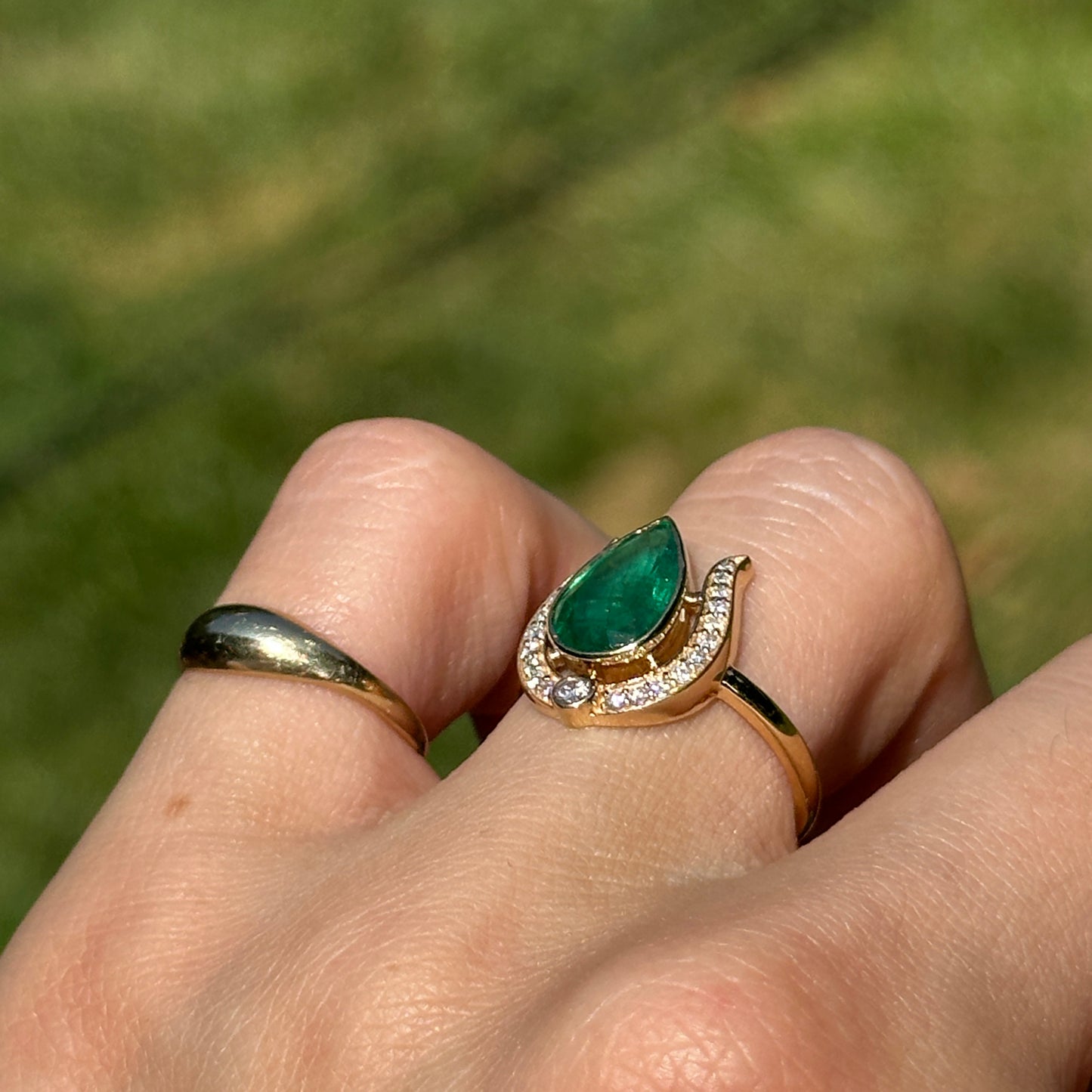 Estate 18KT Yellow Gold Pear 1.95 CT Emerald + Diamond Horseshoe Ring
