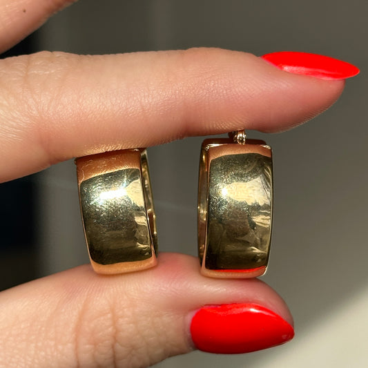 Estate 14KT Yellow Gold Chunky Round Hoop Earrings Mismatch Pair