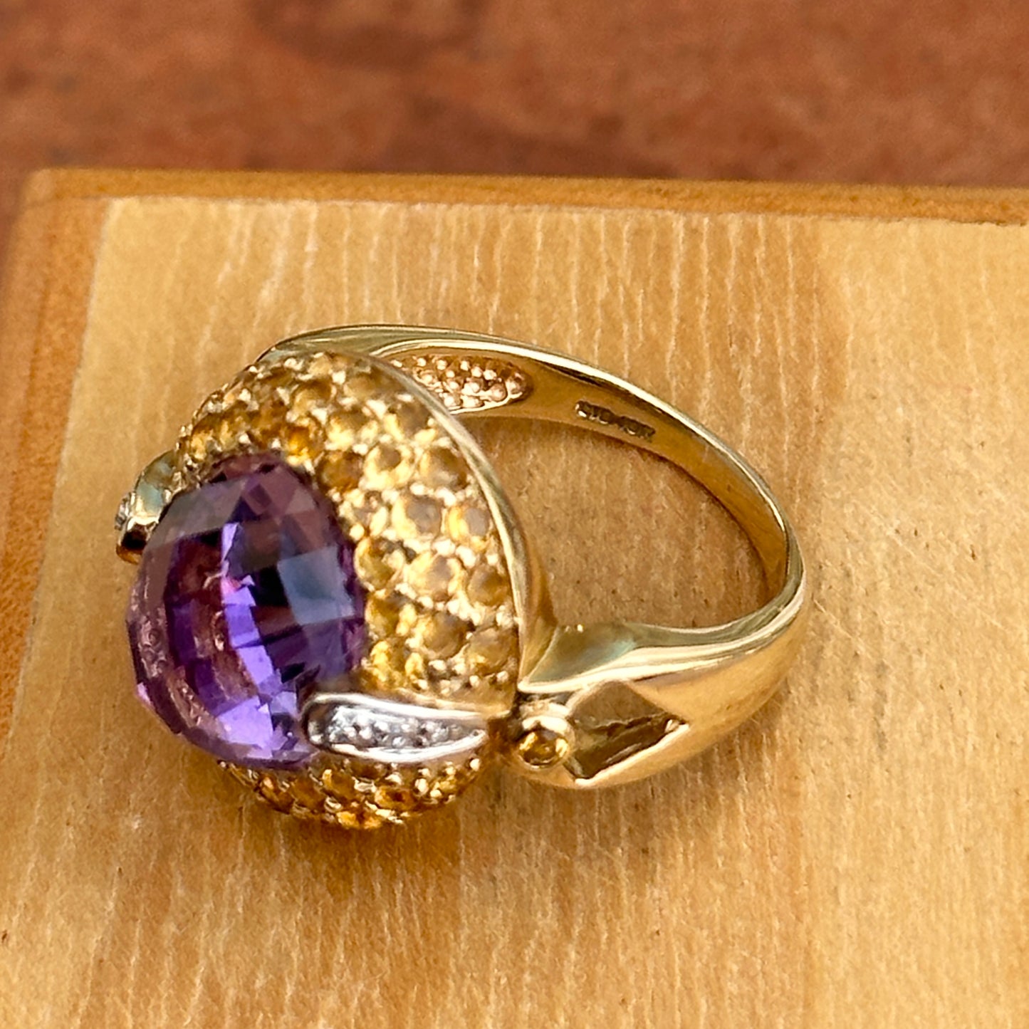 10KT Yellow Gold Oval Checkerboard Amethyst + Round Citrine Diamonds Ring