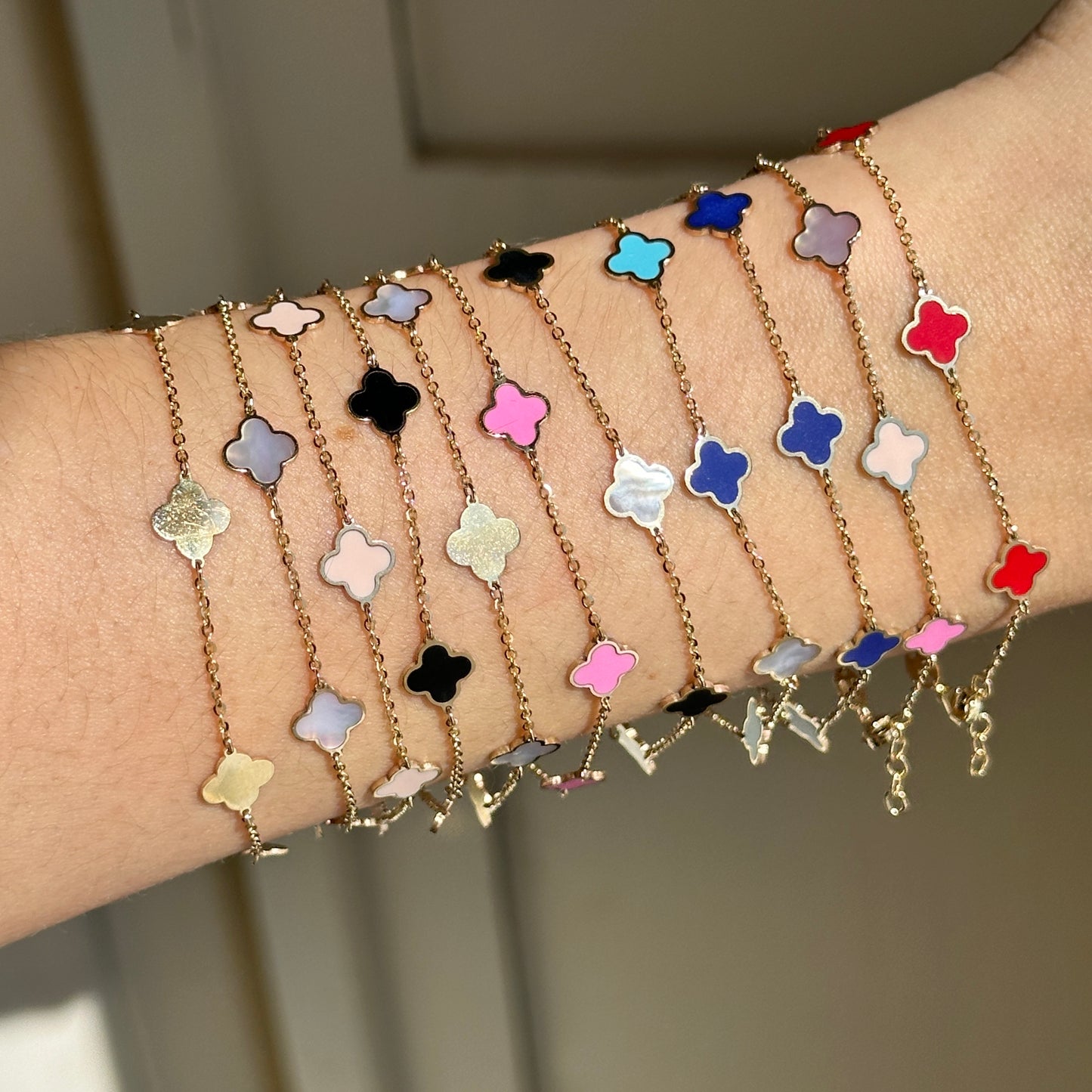 14KT Yellow Gold Black Onyx + Mother of Pearl 7mm Clover Station Bracelet