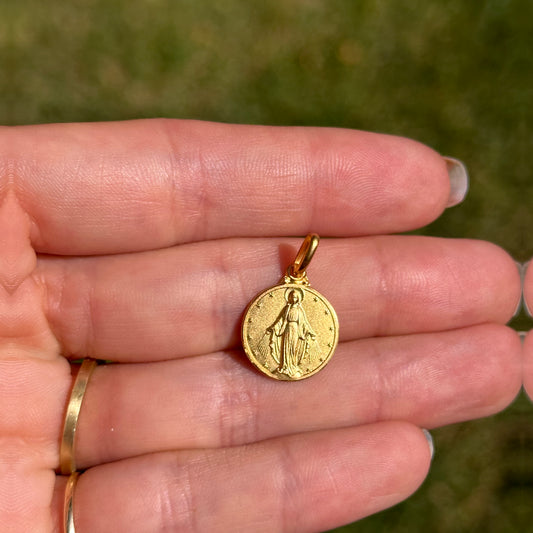 OOO 14KT Yellow Gold Matte Miraculous Medal Round Pendant 14mm - LSJ