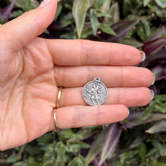 Sterling Silver Antiqued St Christopher Round Medal Pendant 18mm