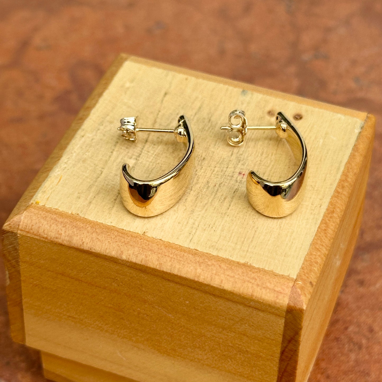 14KT Yellow Gold Tapered J-Shape Hoop Post Earrings