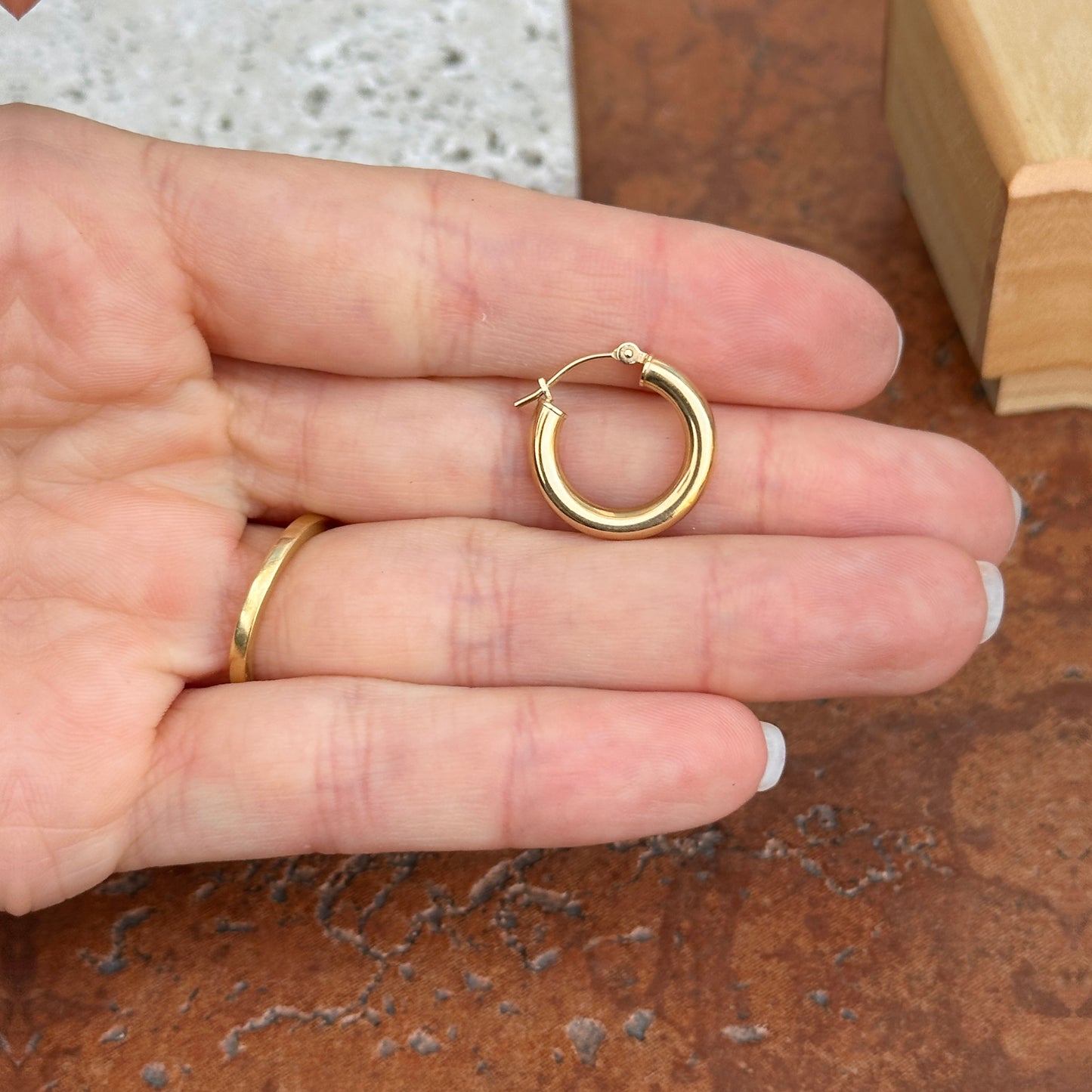 14KT Yellow Gold 3mm Tube Round Hoop Earrings 15mm