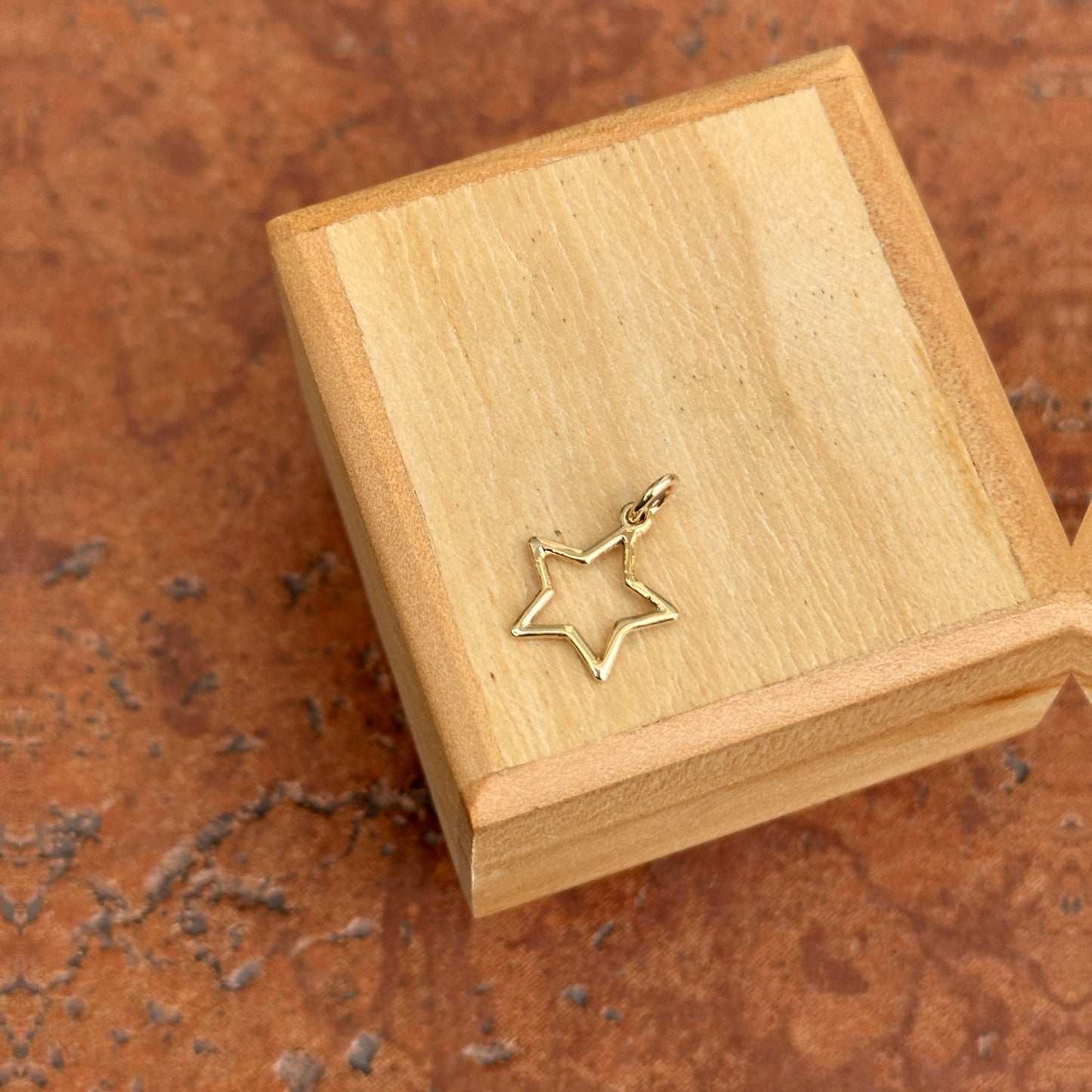 14KT Yellow Gold Cut-Out Star Pendant Charm