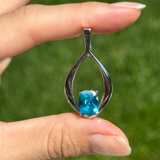 Estate 14KT White Gold Passion Blue Topaz Pendant Omega Slide - LSJ