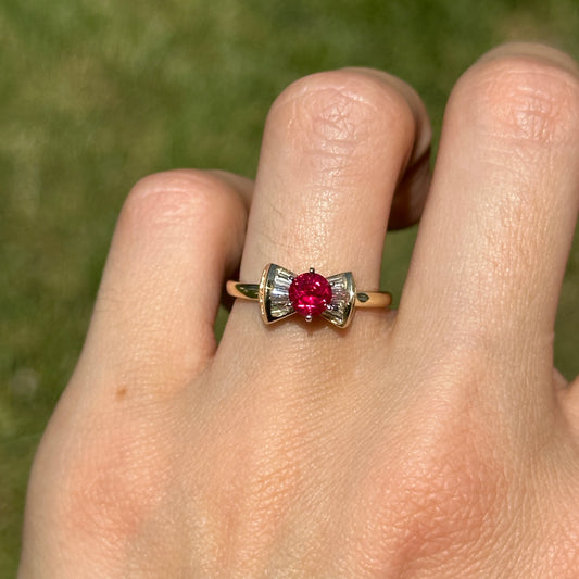 Estate 14KT Yellow Gold Round Ruby + Baguette Diamond Bow Ring