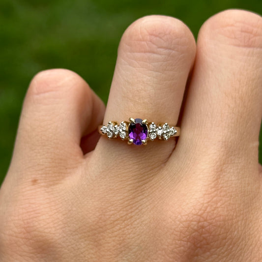 Estate 14KT Yellow Gold Oval .40 CT Amethyst + Diamond Ring