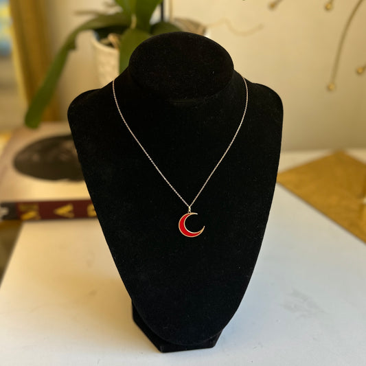 14KT Yellow Gold Red Enamel Inlayed Crescent Large Moon Pendant Charm