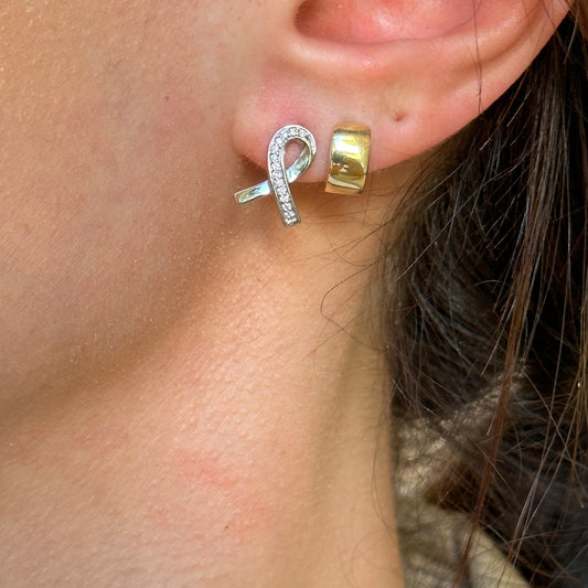 14KT White Gold Diamond Awareness Ribbon Stud Earrings