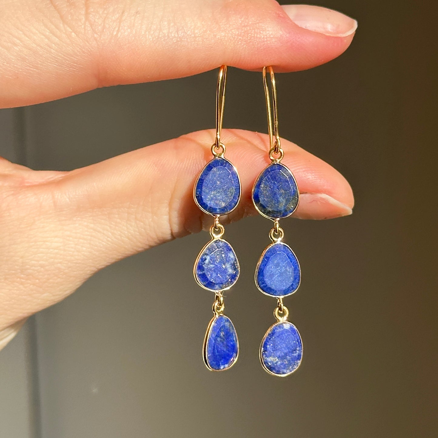 18KT Yellow Gold Blue Lapis Teardrop