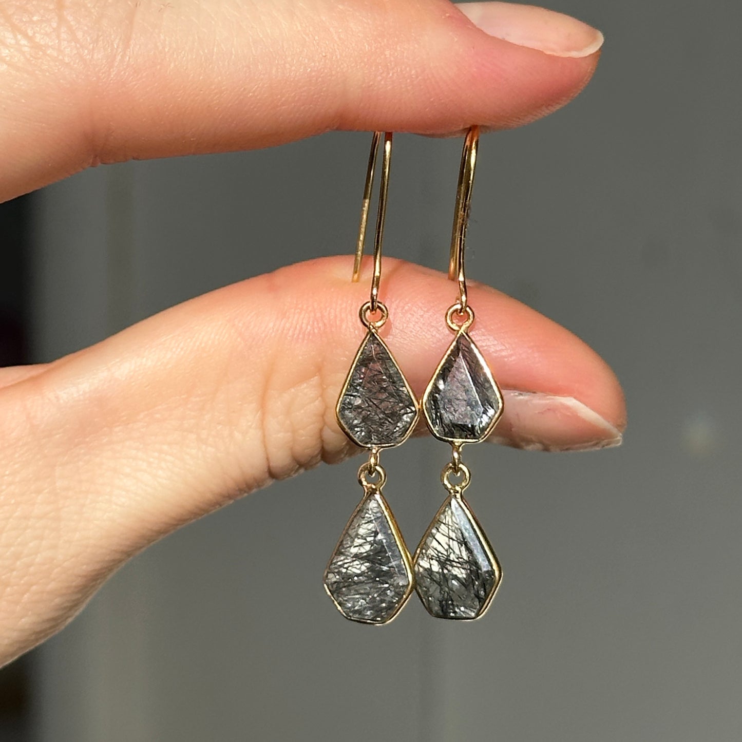 18KT Yellow Gold Quartz Dangle Earrings
