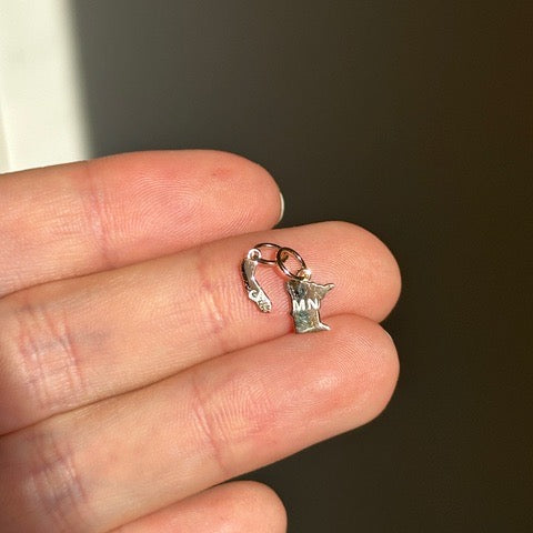 14KT Yellow Gold US State Mini Pendant Charm