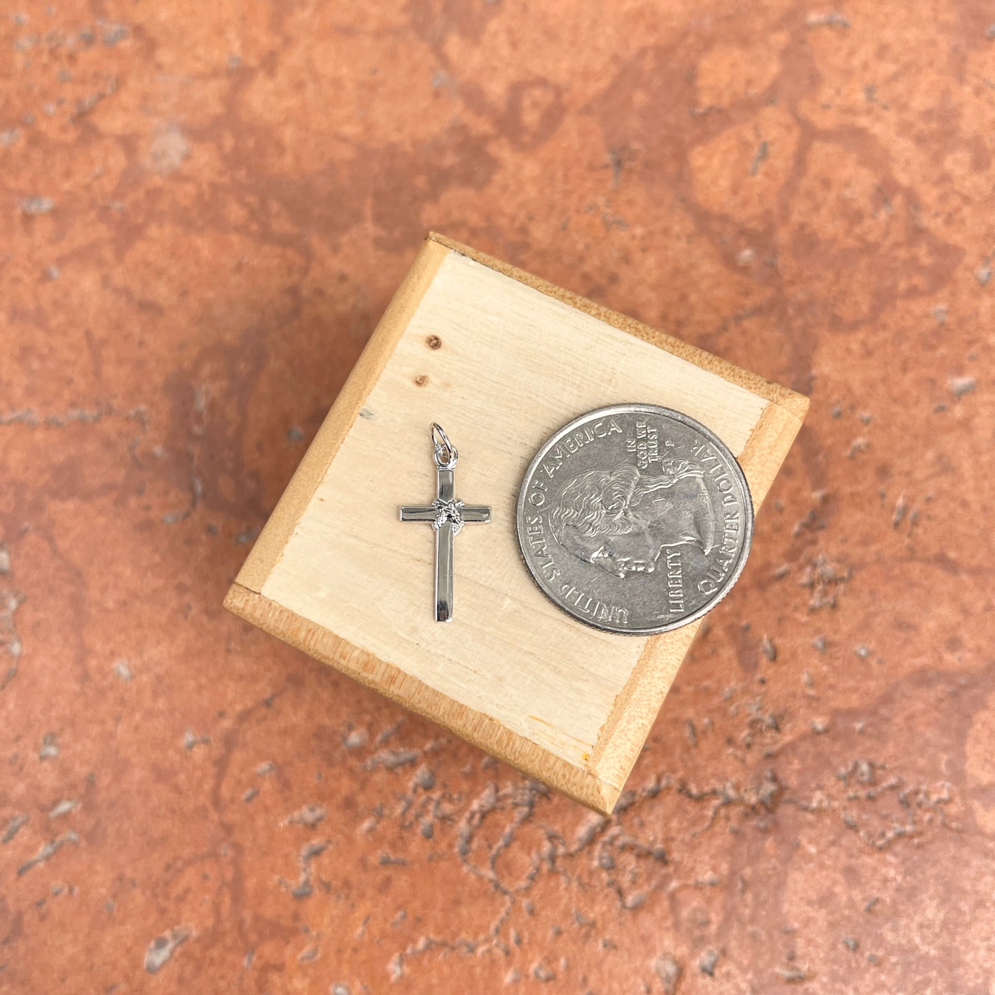 14KT White Gold Rope Twist Cross Pendant Charm