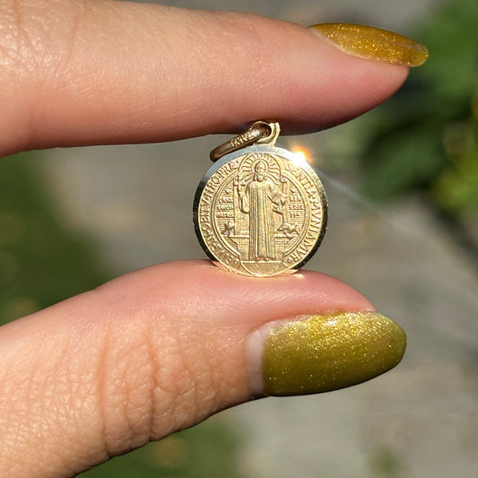 14KT Yellow Gold St Benedict Patron Saint Round Medal Pendant Charm 15mm