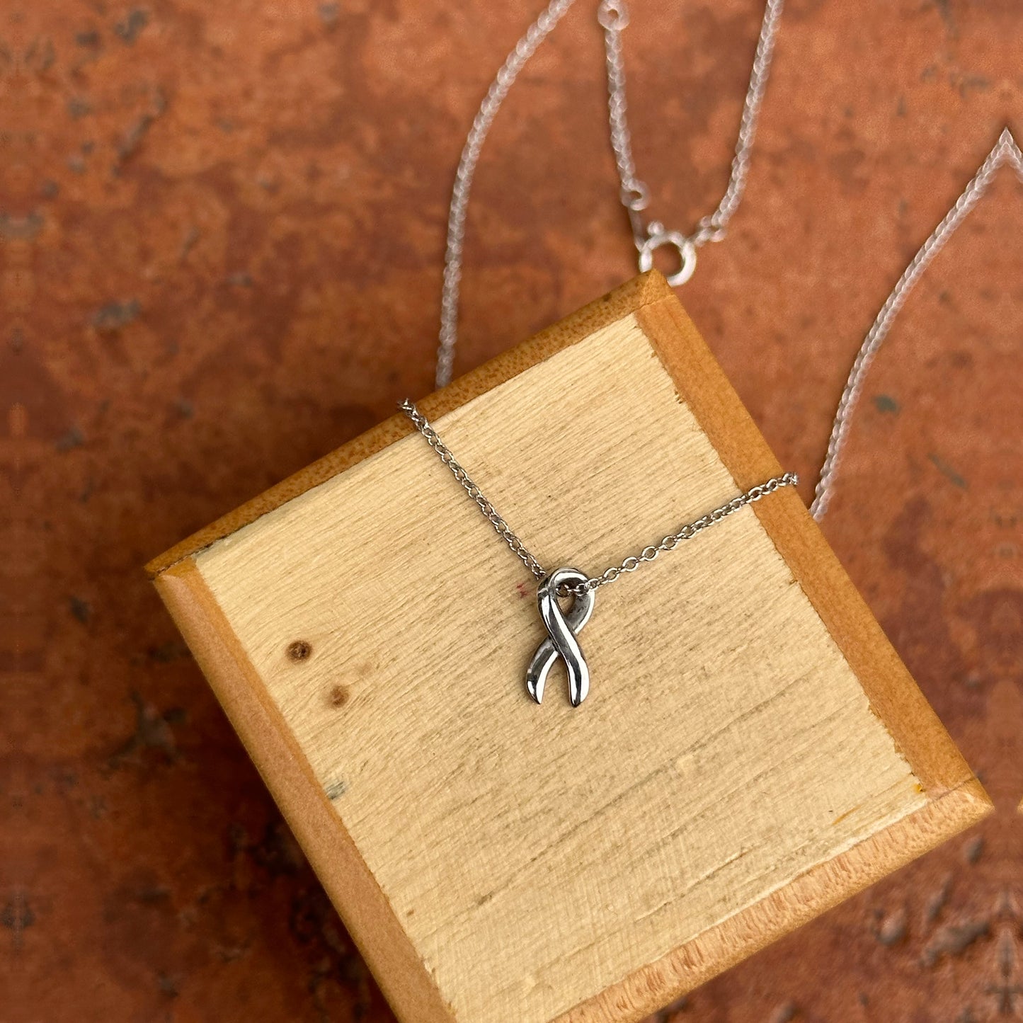 14KT White Gold Cancer Awareness Ribbon Pendant Chain Necklace