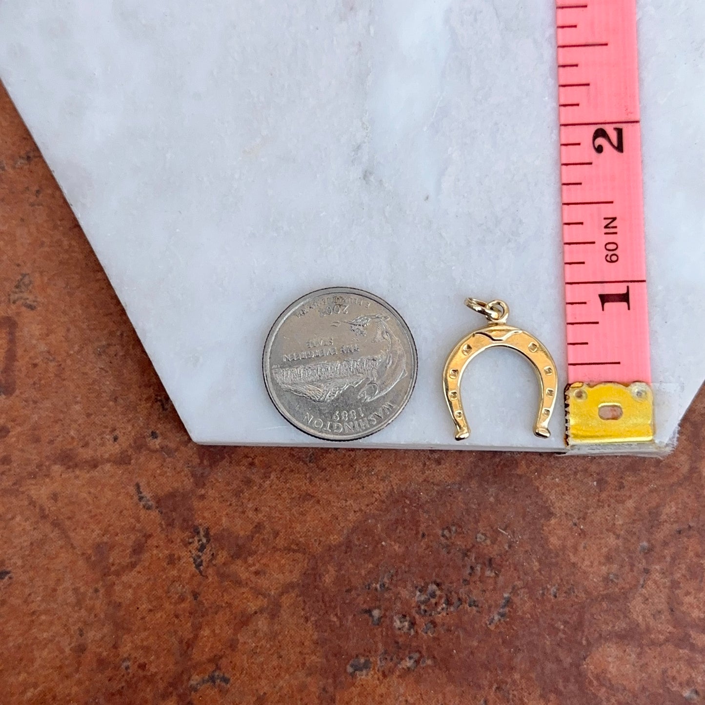 14KT Yellow Gold Stamped Horseshoe Pendant Charm 18mm