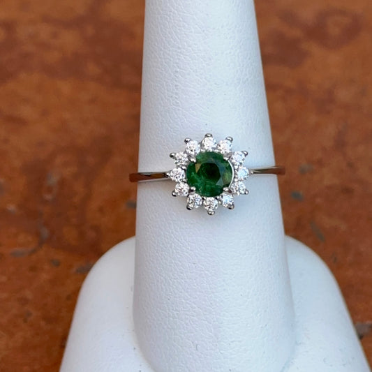 Estate 14KT White Gold Round Emerald Halo Ring