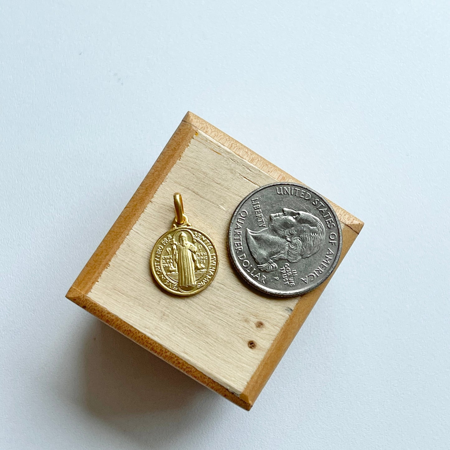 14KT Yellow Gold Matte St Benedict Round Medal Pendant 14mm