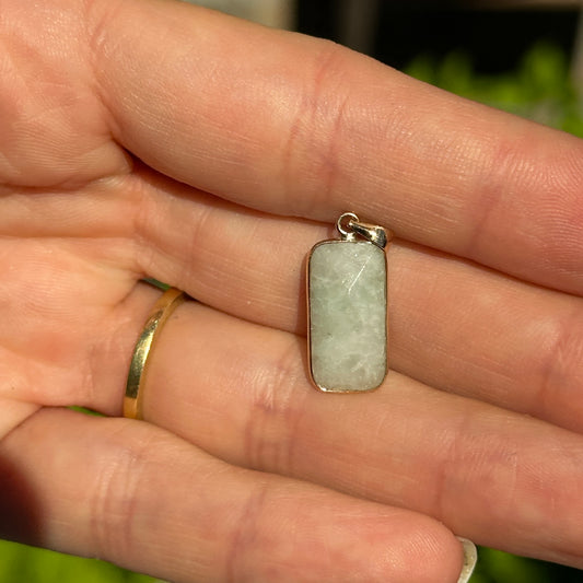 Estate 14KT Yellow Gold Celadon Jade Bezel Rectangle Pendant Charm