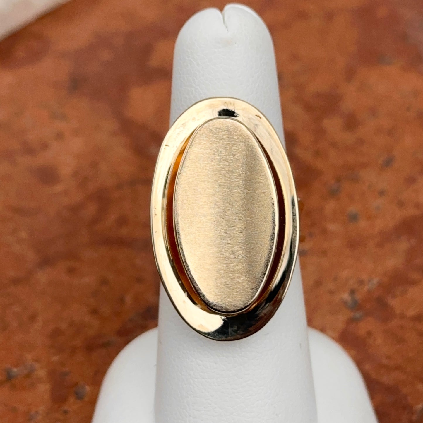 Estate 14KT Yellow Gold Oval Concave Matte + Shiny Design Band Ring