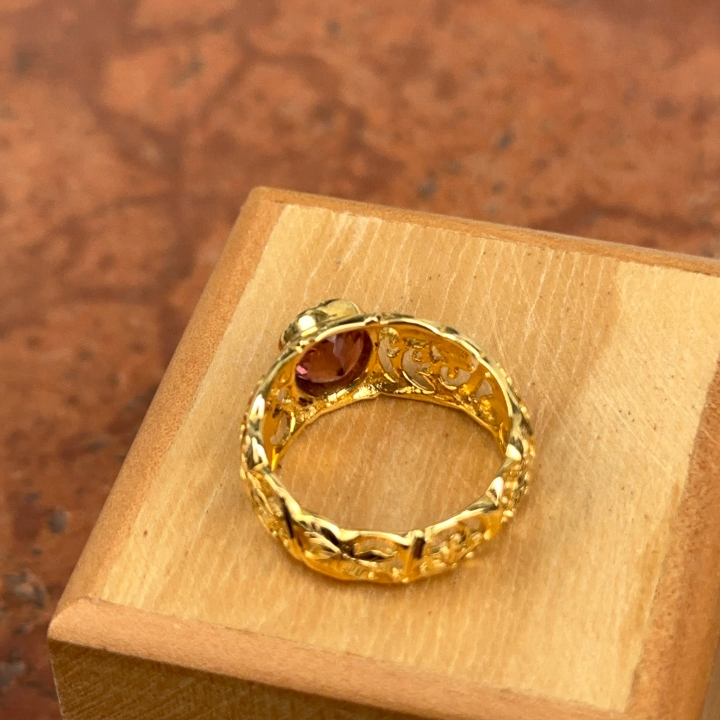 Estate 14KT Yellow Gold Bezel Set Pink Tourmaline Gemstone Ring