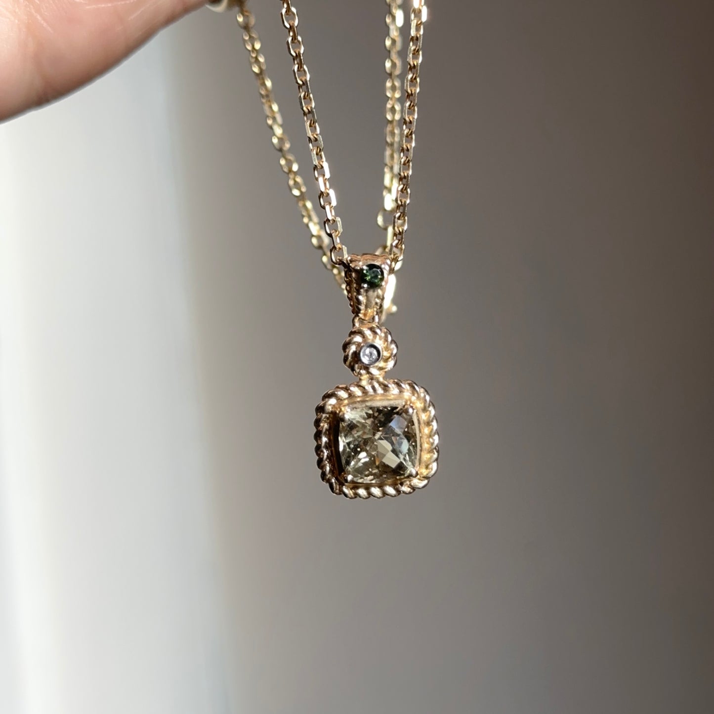 Estate 14KT Yellow Gold Square Citrine, Diamond, + Tourmaline Chain Necklace