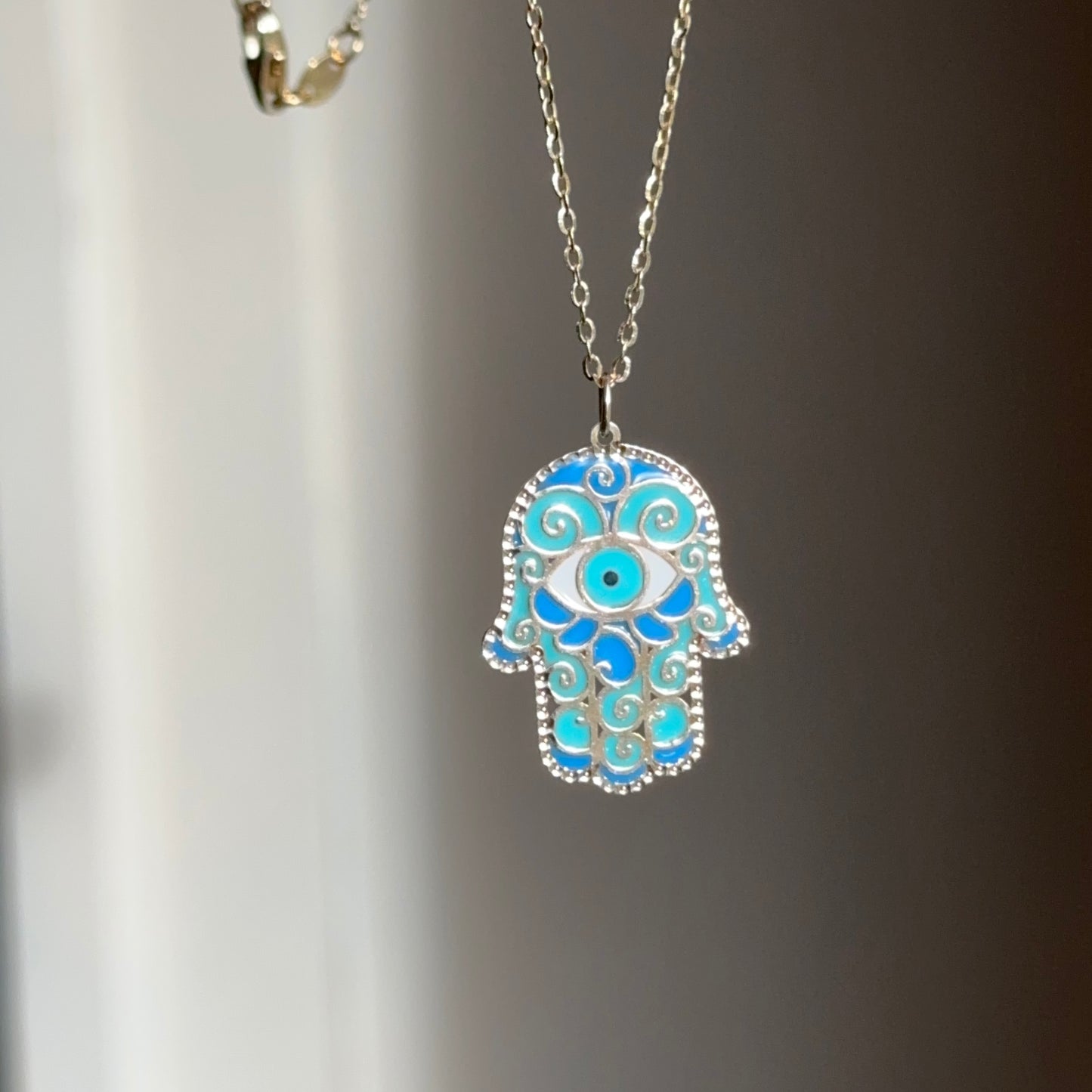 14KT Yellow Gold Blue Enamel Filigree Hamsa Pendant Necklace