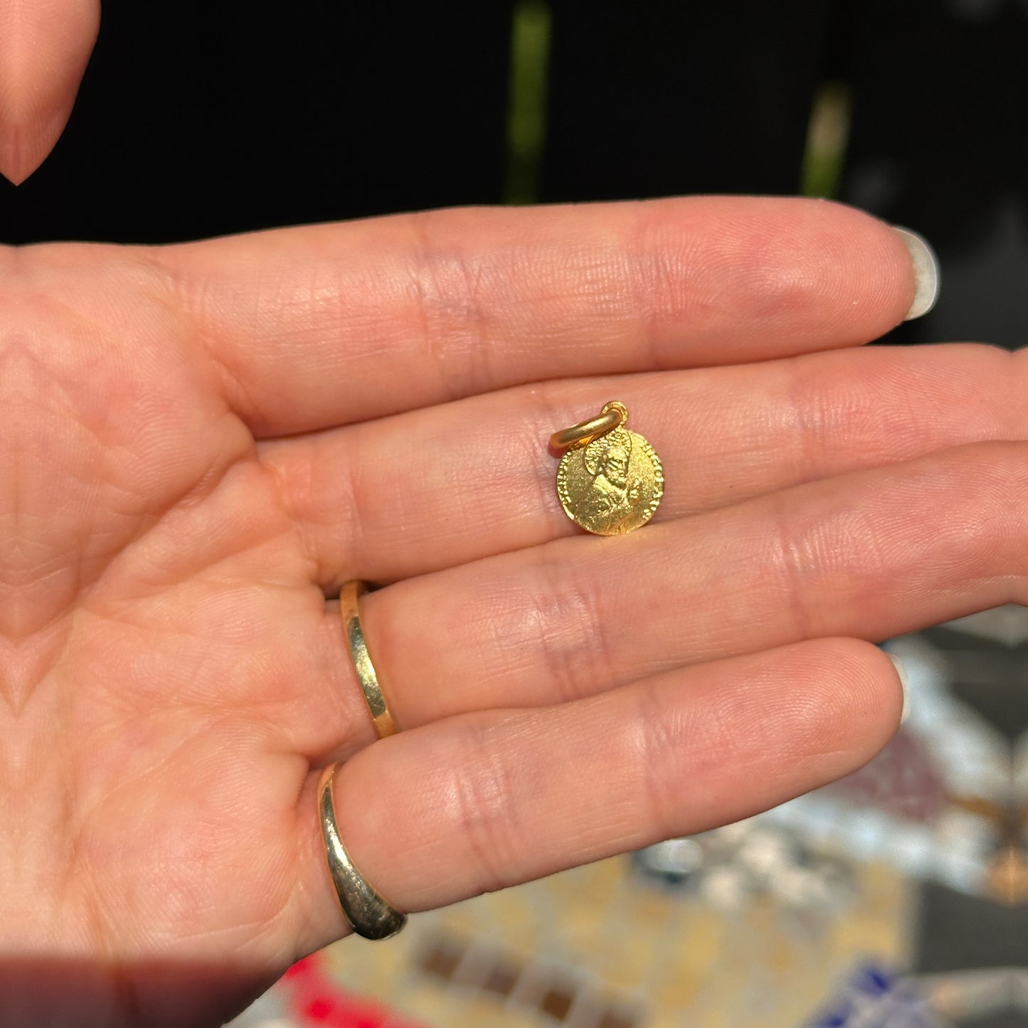 14KT Yellow Gold St Nicholas Round Medal Matte Pendant Charm 10mm