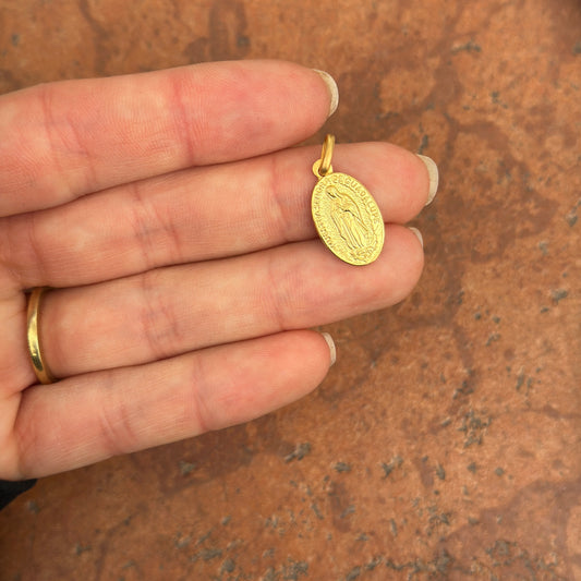 14KT Yellow Gold Solid Our Lady of Guadalupe Oval Medal Pendant 17mm