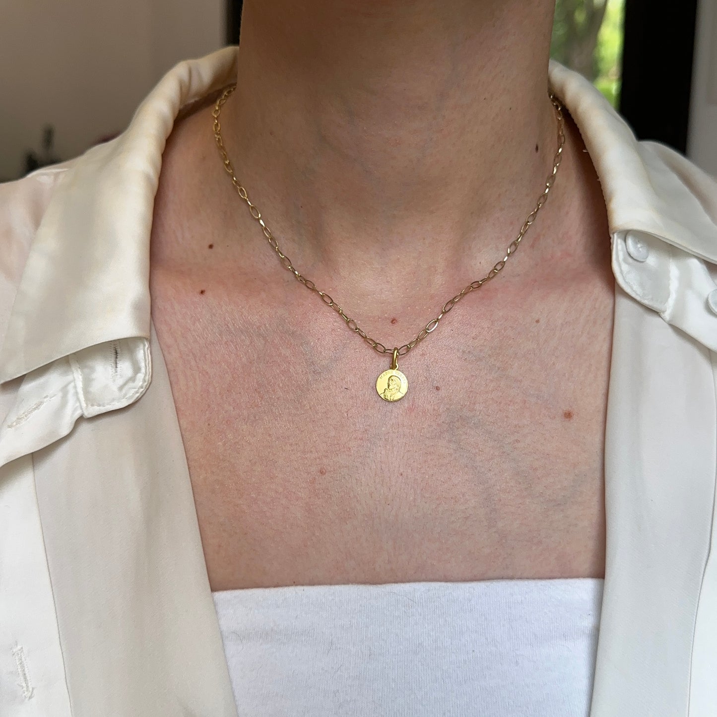 14KT Yellow Gold Mother Theresa Round Medal Matte Pendant Charm 10mm - LSJ