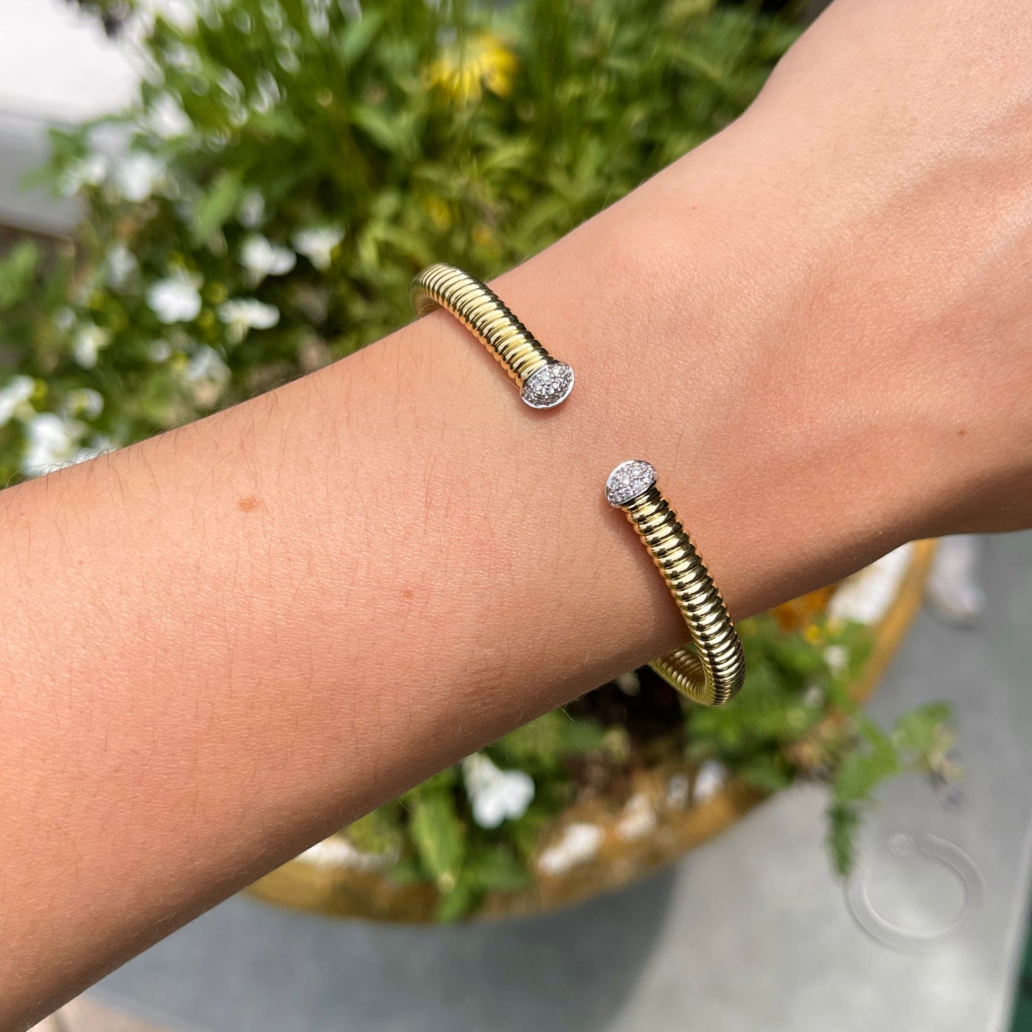 18KT Yellow Gold Pave Diamond End Cap Corrugated Cuff Bangle Bracelet