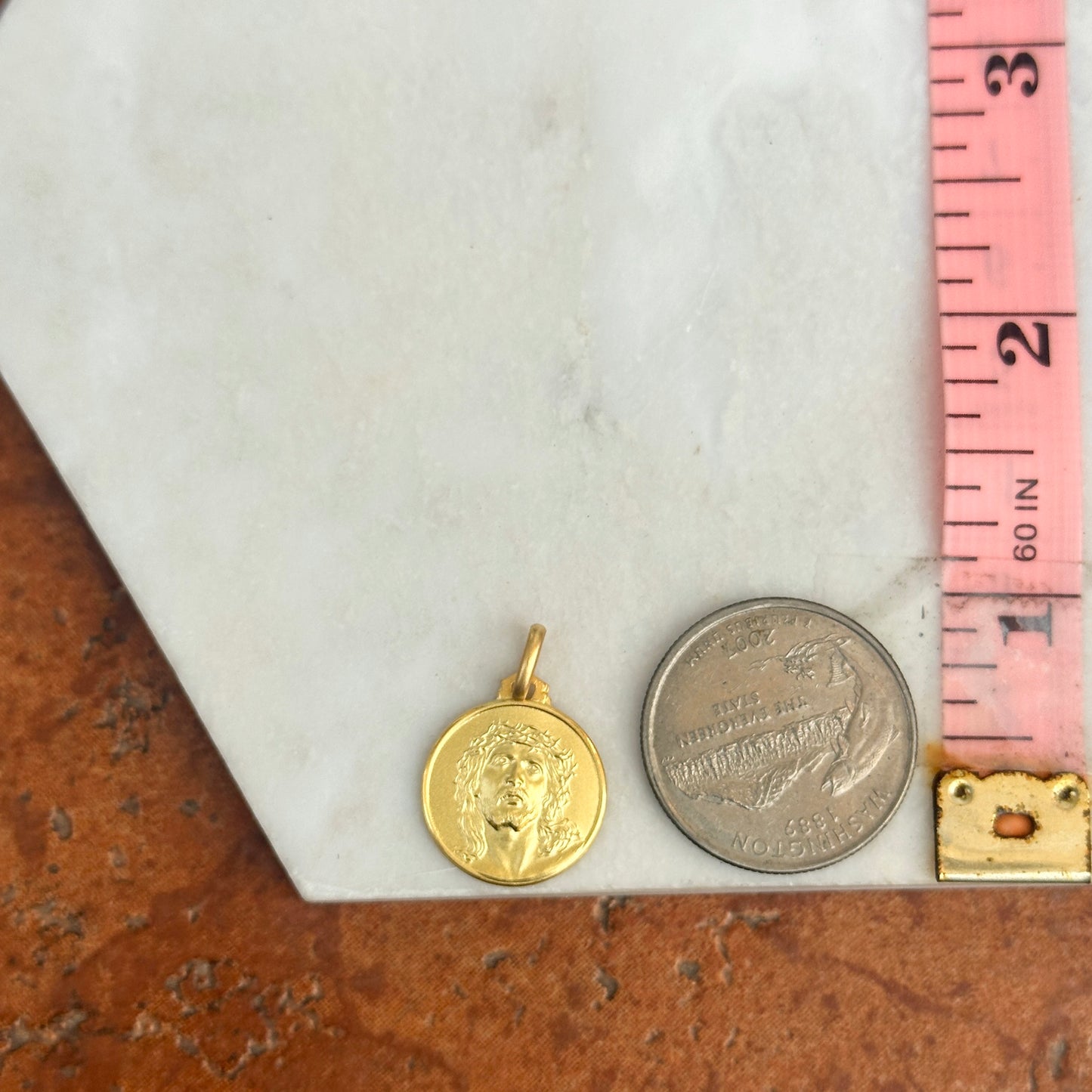 14KT Yellow Gold Matte Jesus Round Medal Pendant Charm 16mm
