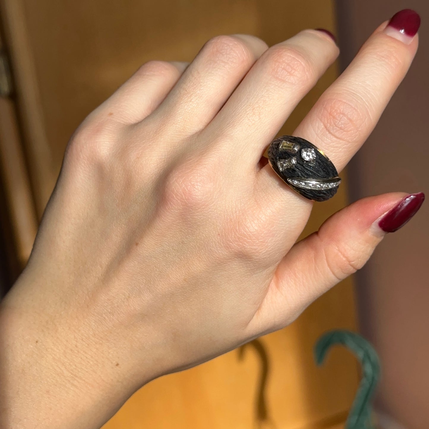 Estate 18KT Yellow Gold Carved Wood + Diamond Dome Ring - LSJ