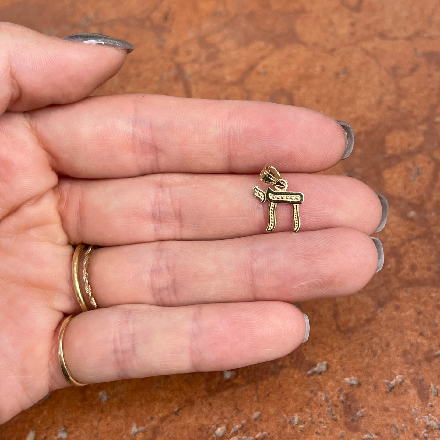 14KT Yellow Gold Bubbled Chai Symbol Pendant Charm - LSJ