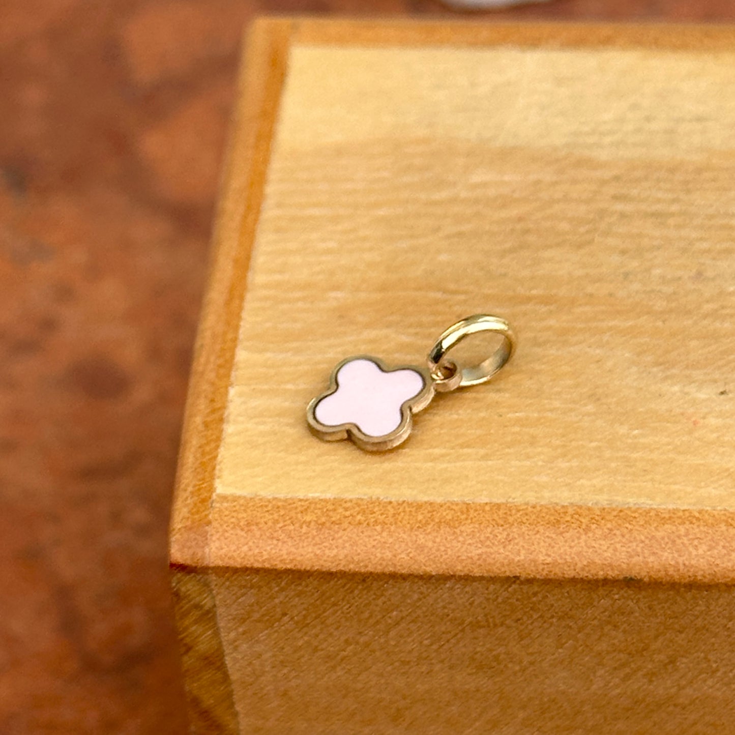14KT Yellow Gold 4-Leaf Clover Light Pink Enamel Pendant Charm 7mm