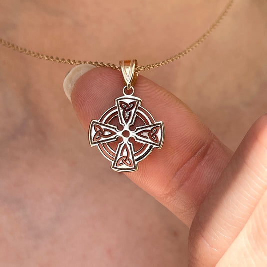 14K Yellow Gold Antiqued Celtic Trinity Knot Eternity Pendant Charm