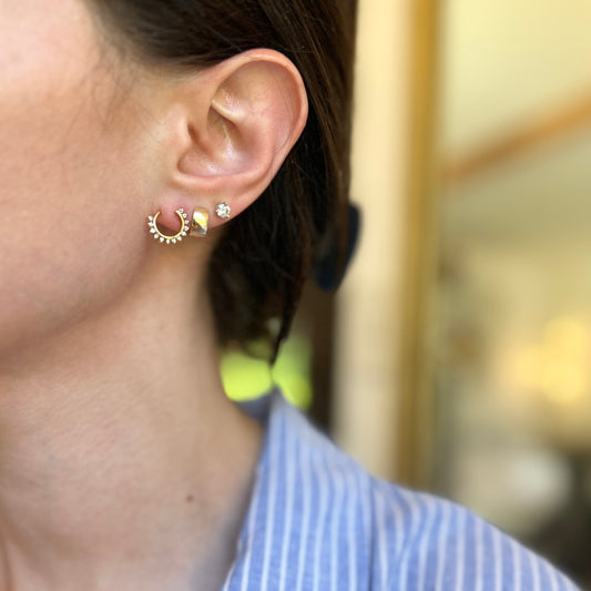 14KT Yellow Gold Round Diamond Swirl Circle Stud Earrings