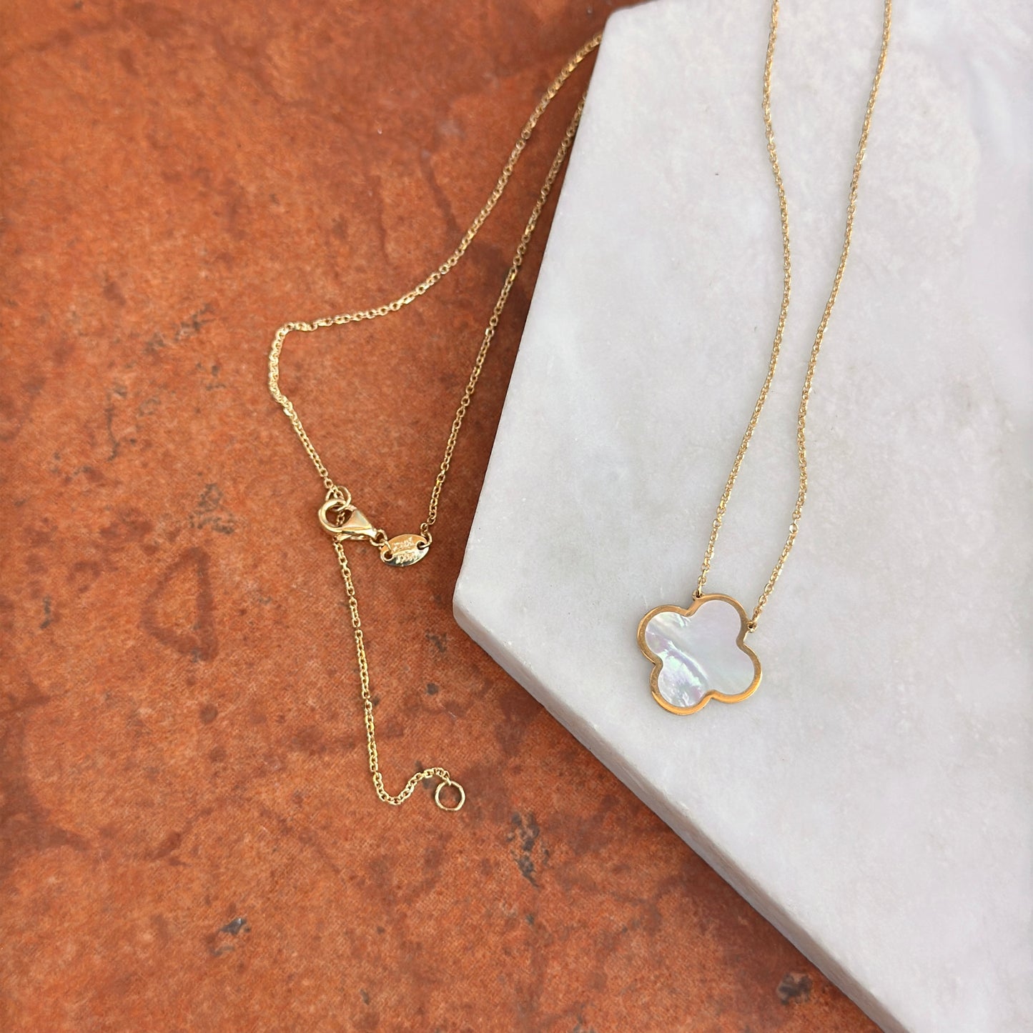 14KT Yellow Gold 14mm Mother of Pearl Clover Chain Necklace