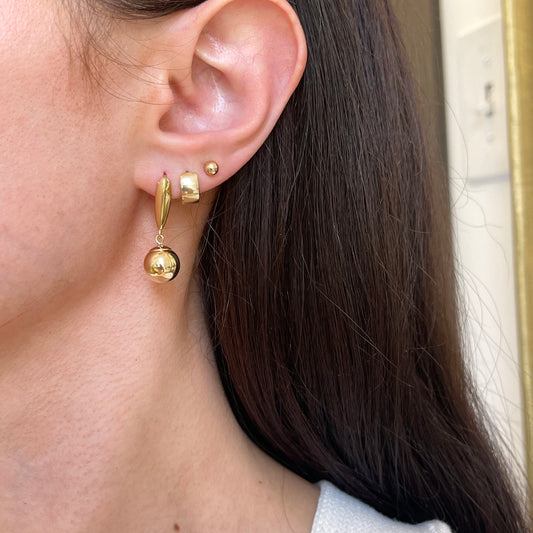 14KT Yellow Gold 10mm Ball Lever Back Earrings