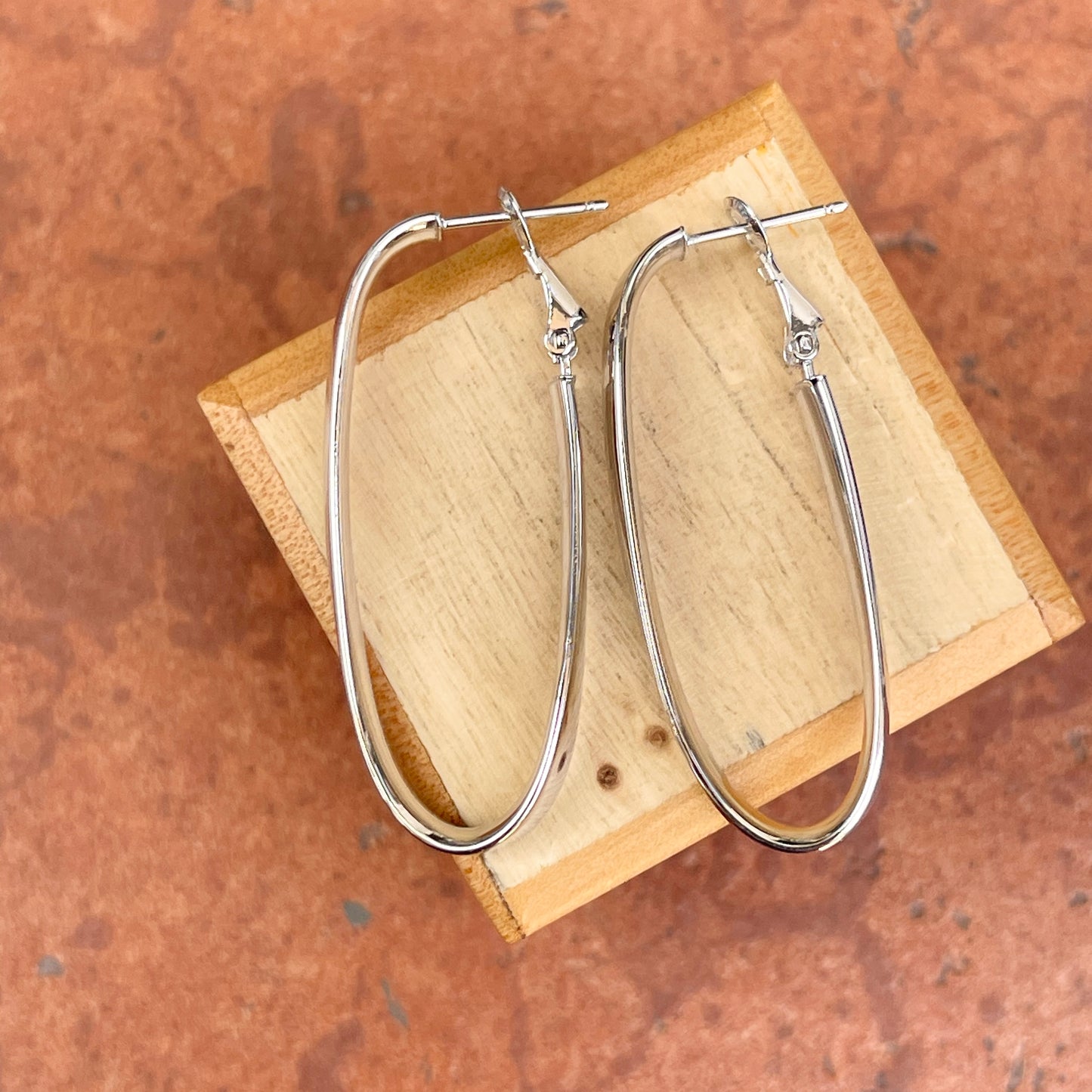 14KT White Gold Twist Oval Long Hoop Earrings 44.5mm