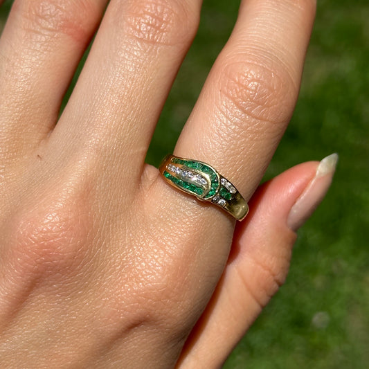 Estate 18KT Yellow Gold Emerald + Diamond Band Ring Accent Ring