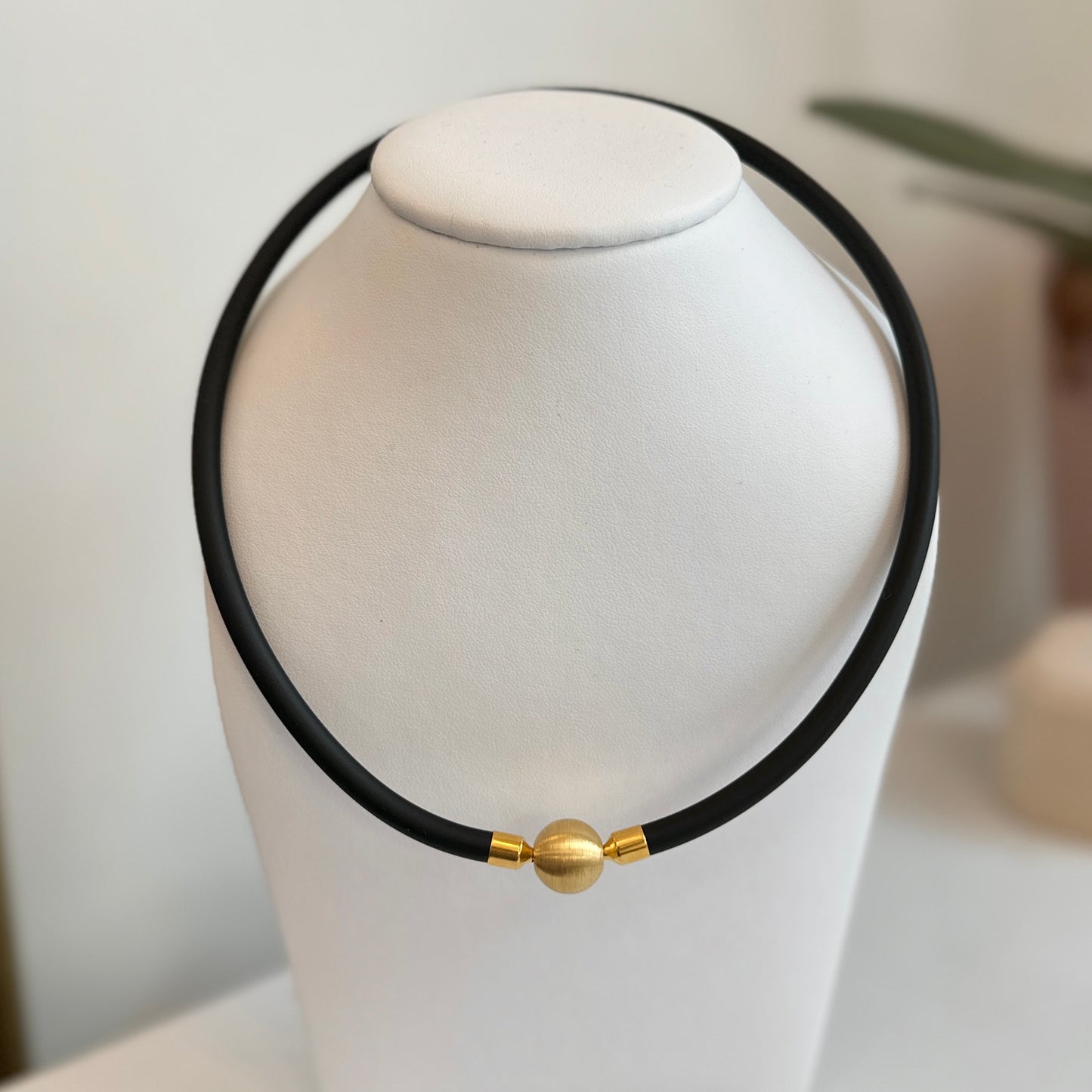 Gold Plated Steel + 5mm Black Nitrile Rubber Swap Necklace No Clasp 16”